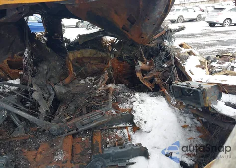 2000 Chevrolet Tahoe Z71 from USA, damaged, VIN 1GNEK13R8YR149755